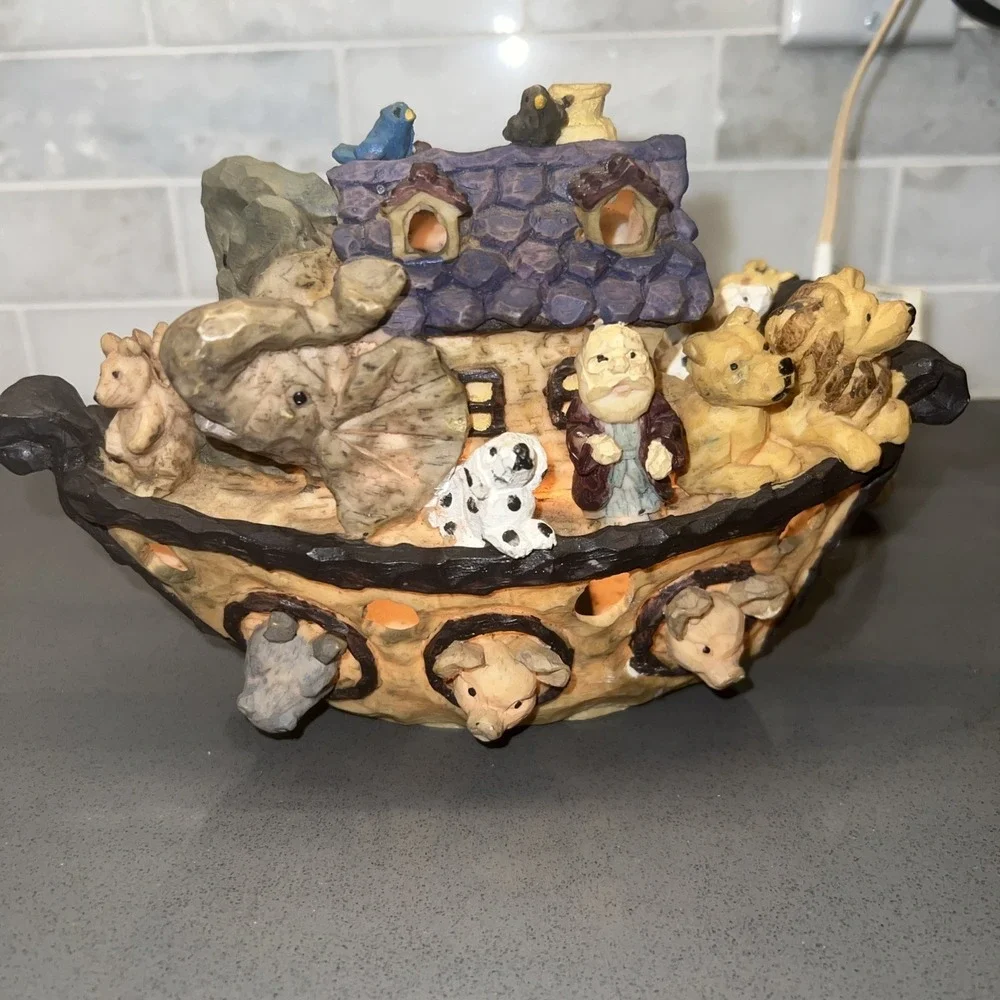 Gift Collection Poly Noah's Night Light